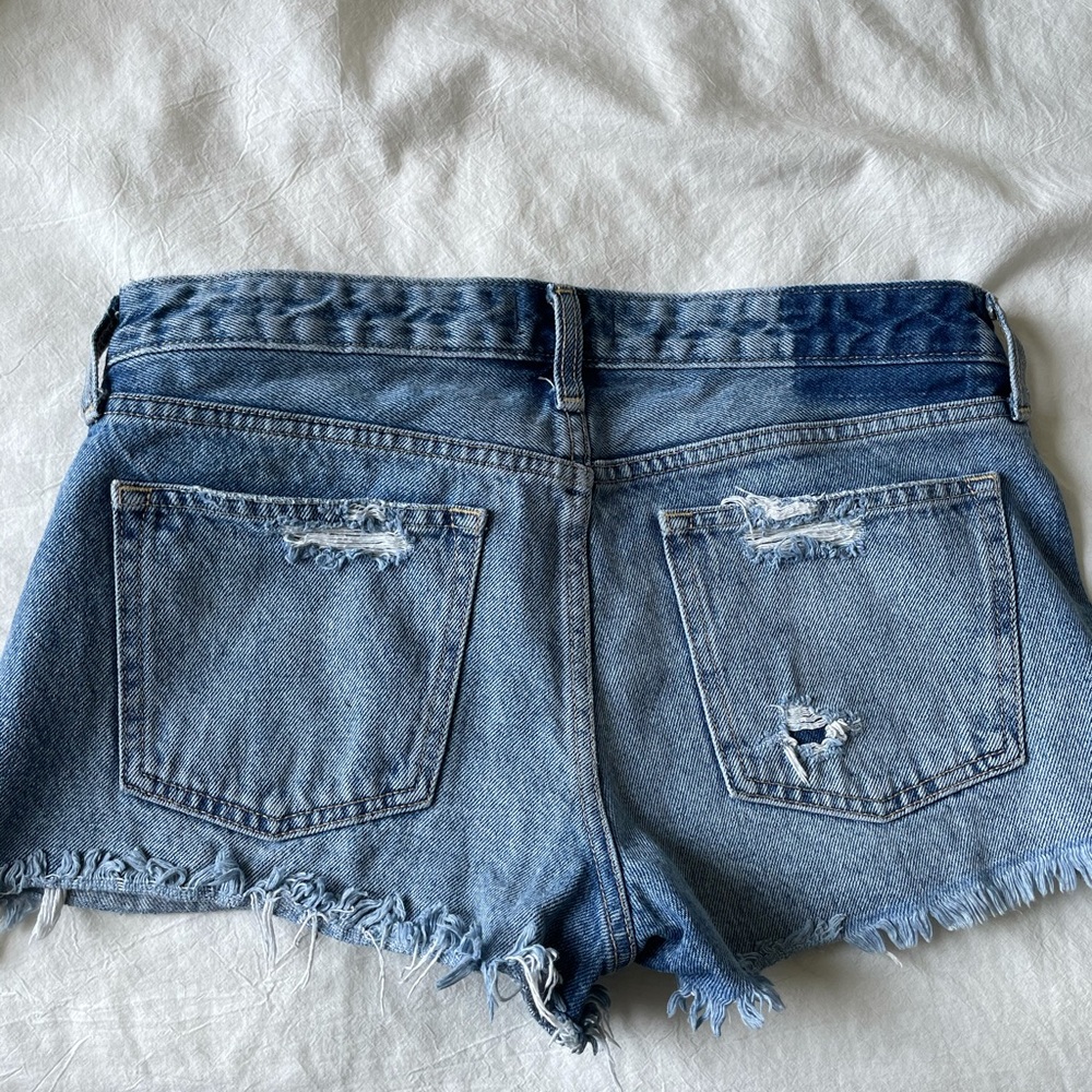 Women’s Abercrombie Denim Shorts (mid-wash) - Picture 3 of 3